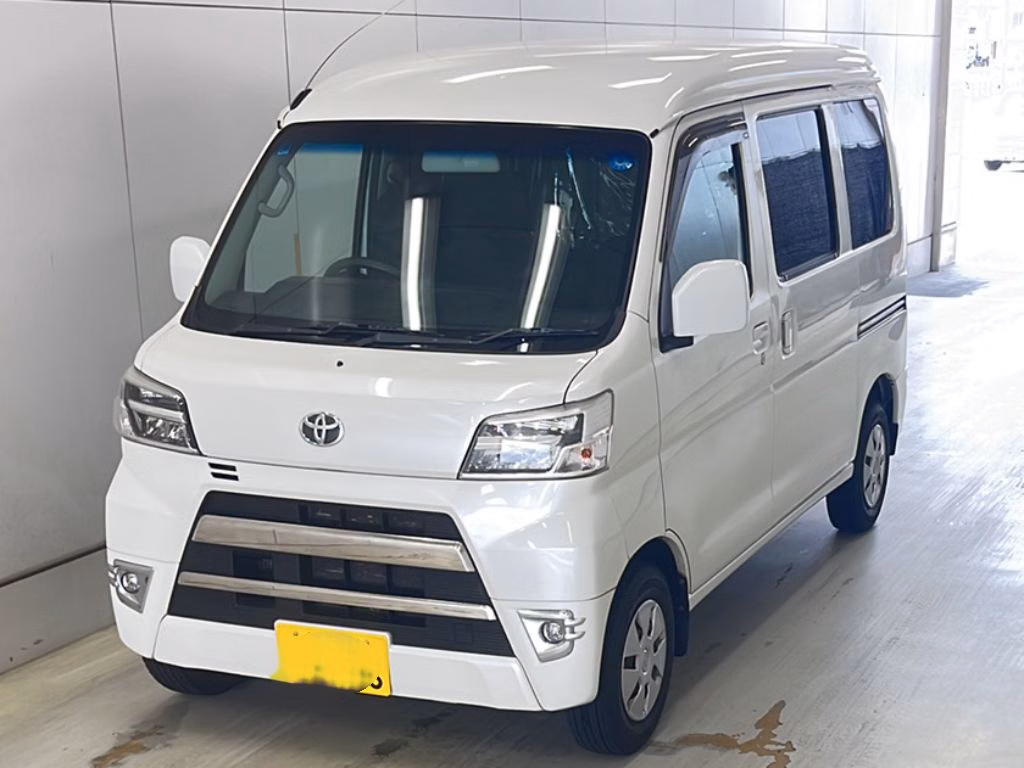 TOYOTA PIXIS VAN