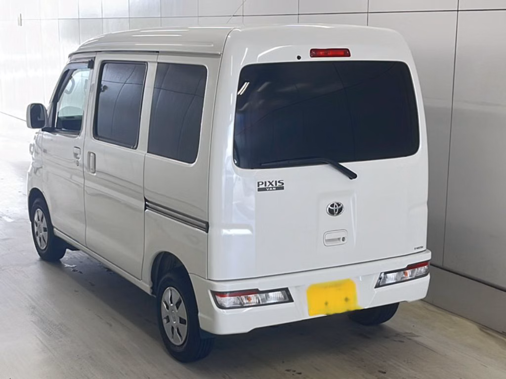 TOYOTA PIXIS VAN