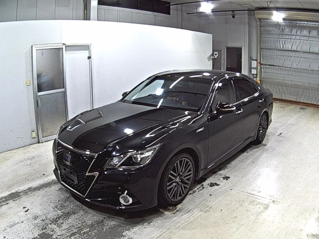 TOYOTA CROWN