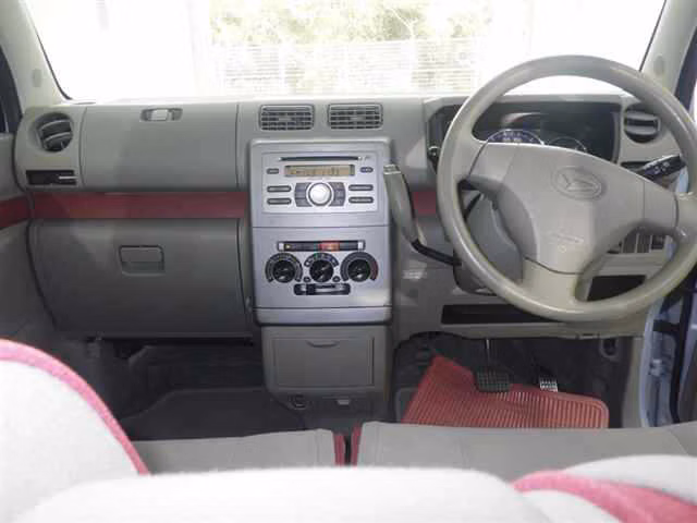 DAIHATSU MOVE CONTE