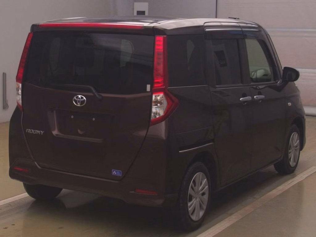 TOYOTA ROOMY