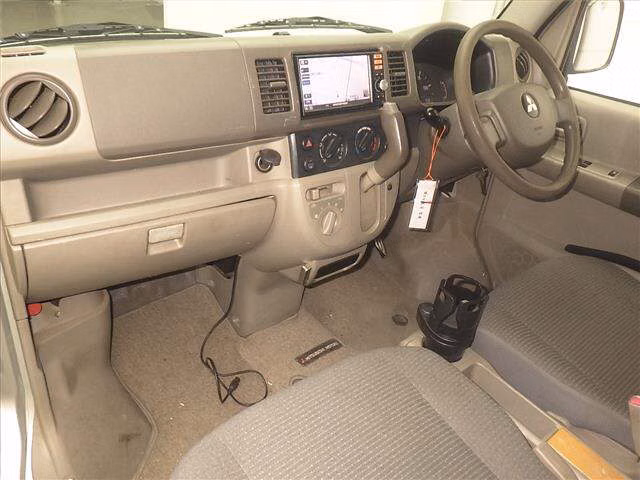 MITSUBISHI MINICAB