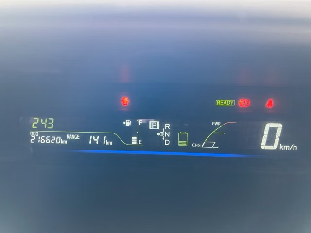 TOYOTA PRIUS ALPHA