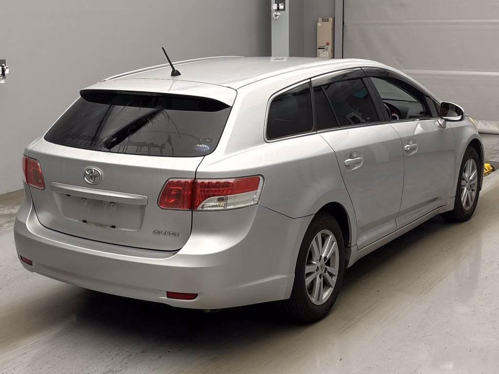 TOYOTA AVENSIS