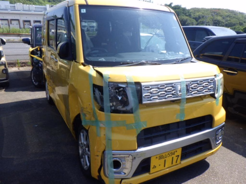 DAIHATSU WAKE
