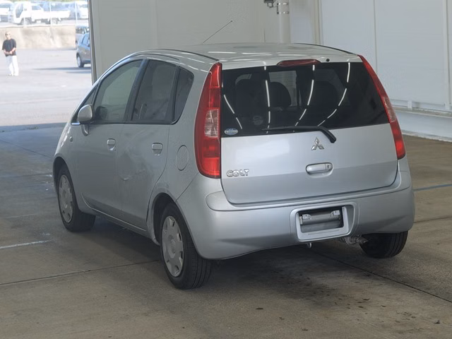 MITSUBISHI COLT