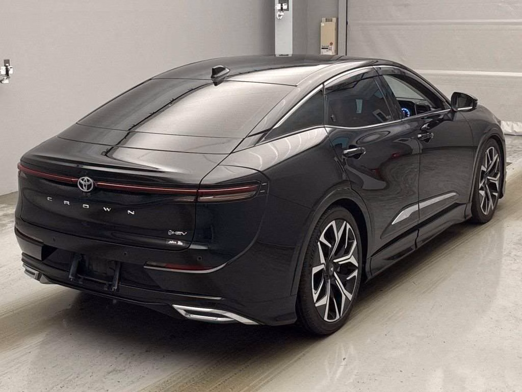 TOYOTA CROWN
