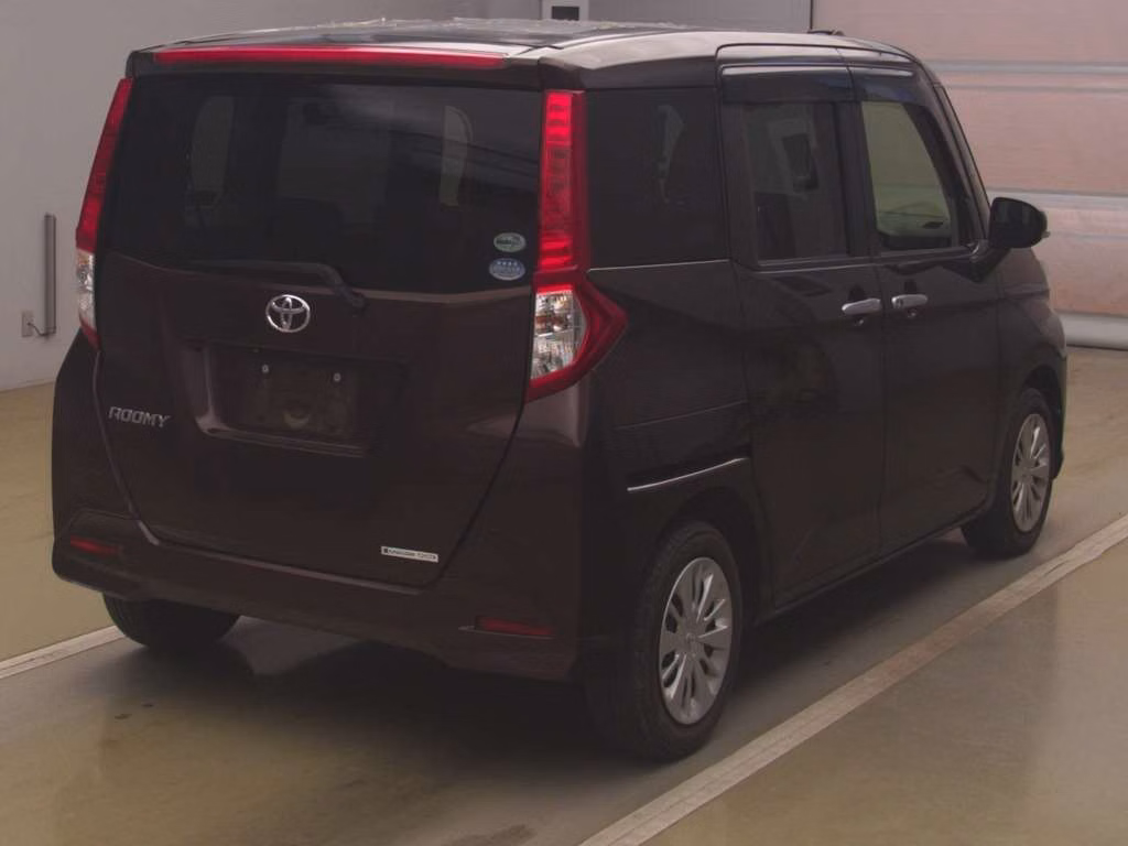 TOYOTA ROOMY