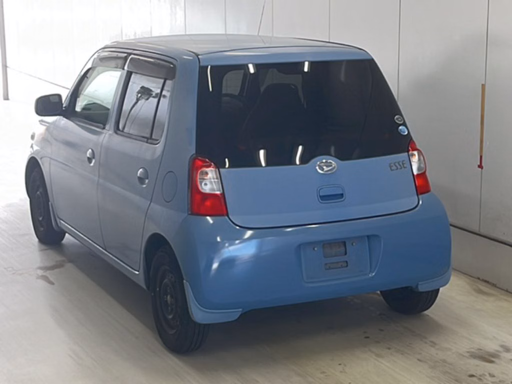 DAIHATSU ESSE