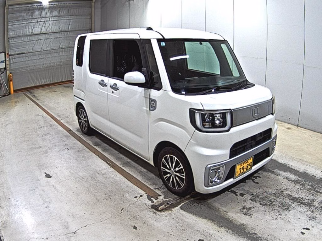 DAIHATSU WAKE