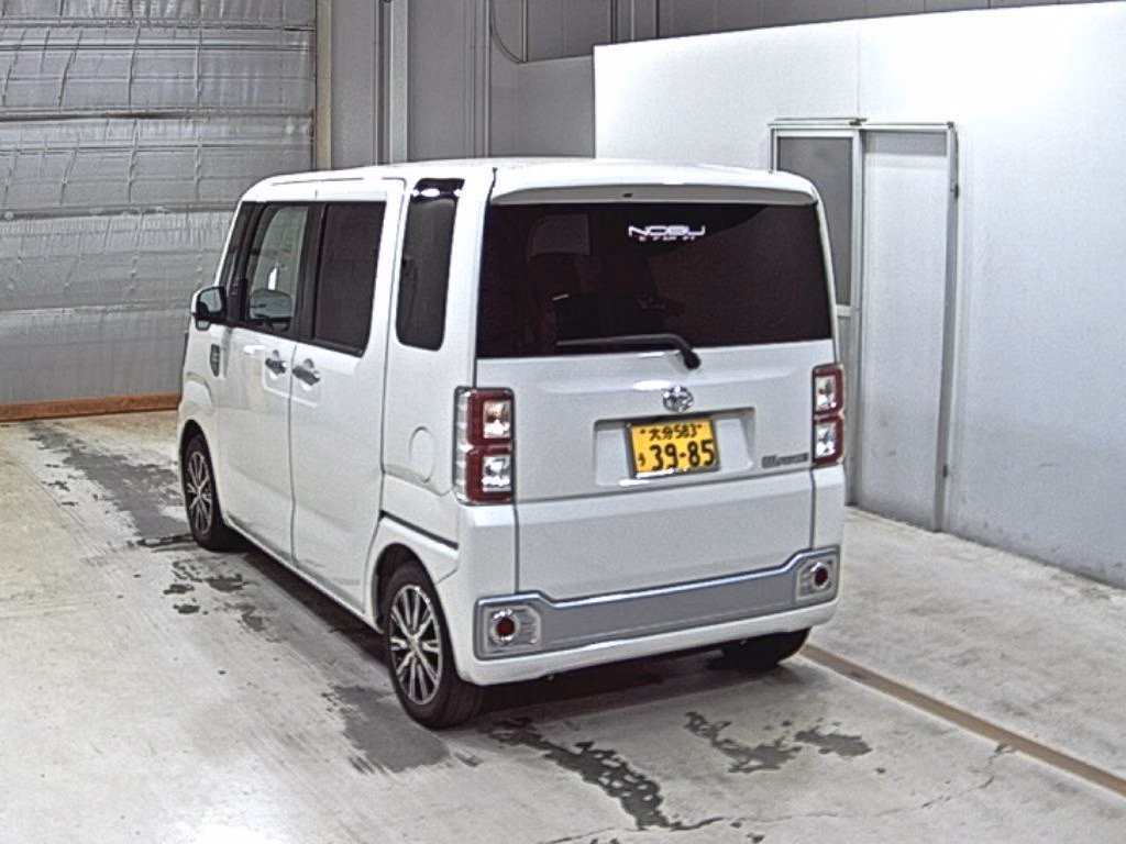 DAIHATSU WAKE