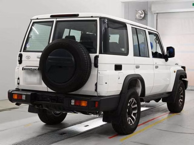 TOYOTA LAND CRUISER