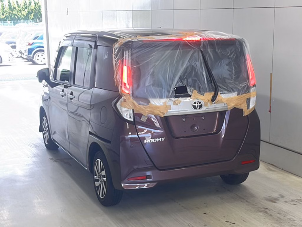 TOYOTA ROOMY