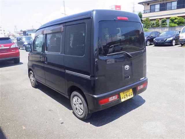 TOYOTA PIXIS VAN