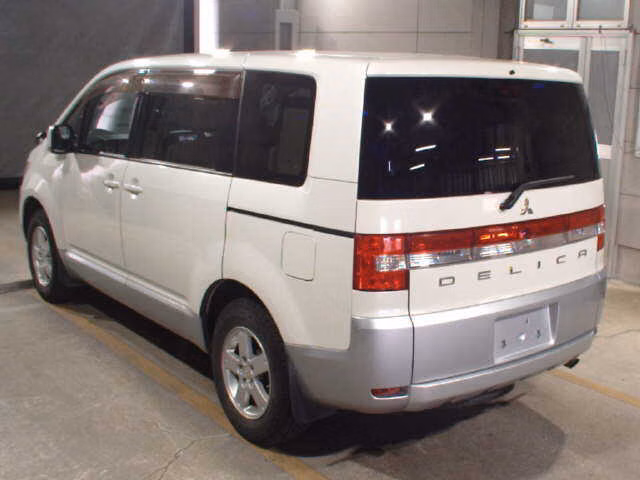MITSUBISHI DELICA D:5