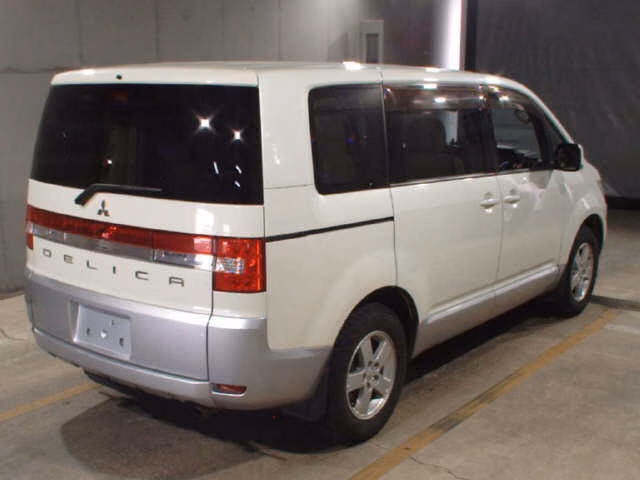 MITSUBISHI DELICA D:5
