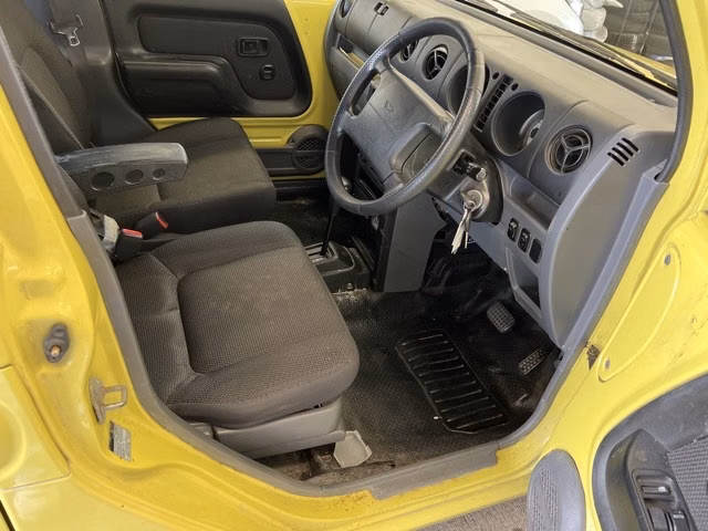 DAIHATSU NAKED
