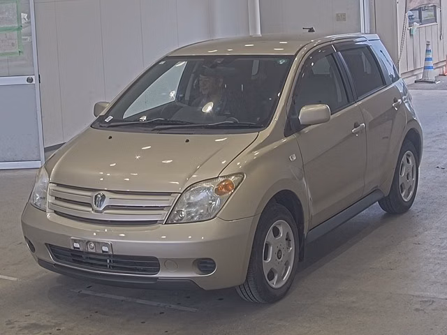 TOYOTA IST