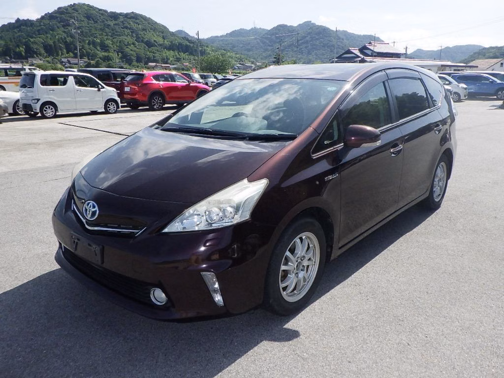 TOYOTA PRIUS ALPHA
