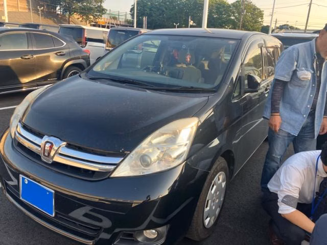 TOYOTA ISIS