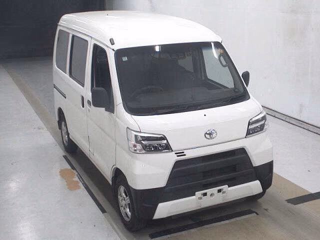 TOYOTA PIXIS VAN
