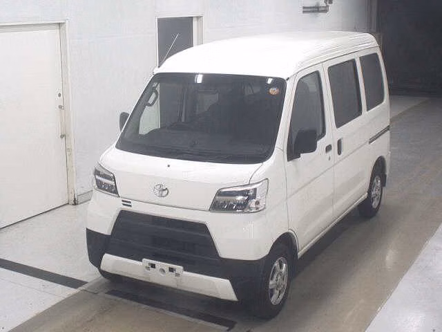 TOYOTA PIXIS VAN