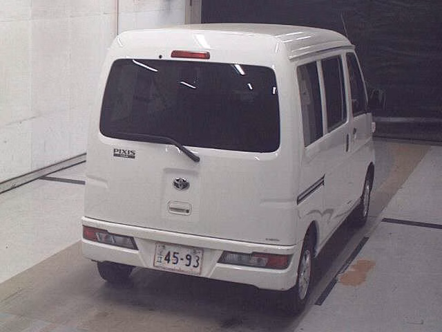 TOYOTA PIXIS VAN