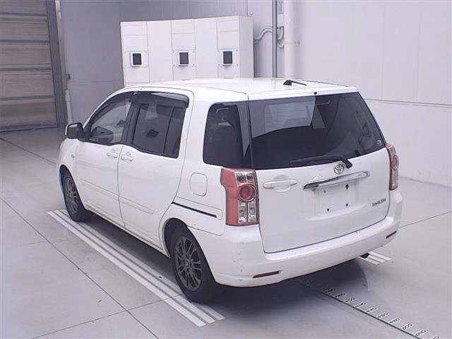 TOYOTA RAUM