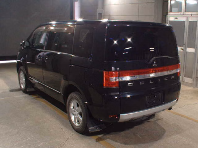 MITSUBISHI DELICA D:5