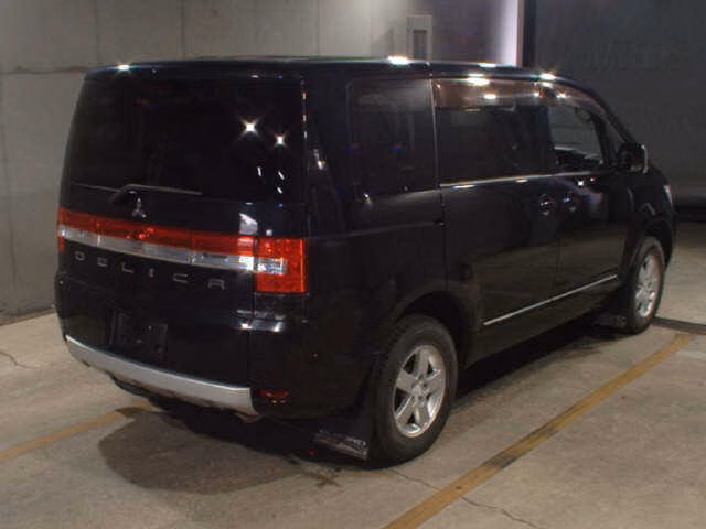 MITSUBISHI DELICA D:5