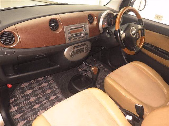 DAIHATSU MIRA GINO