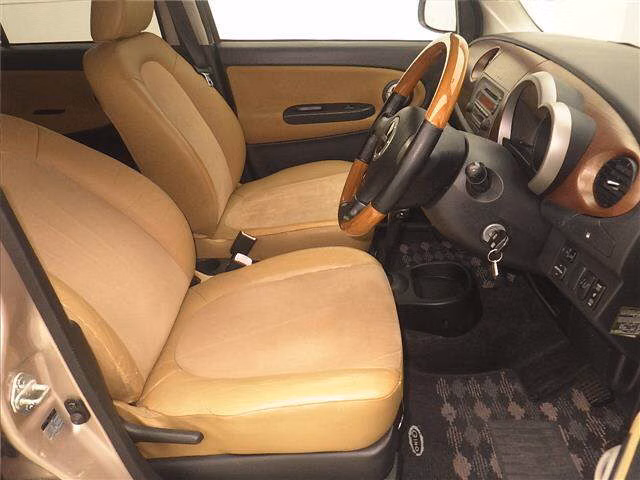 DAIHATSU MIRA GINO