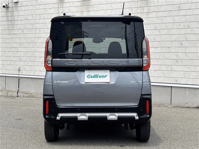 MITSUBISHI DELICA MINI
