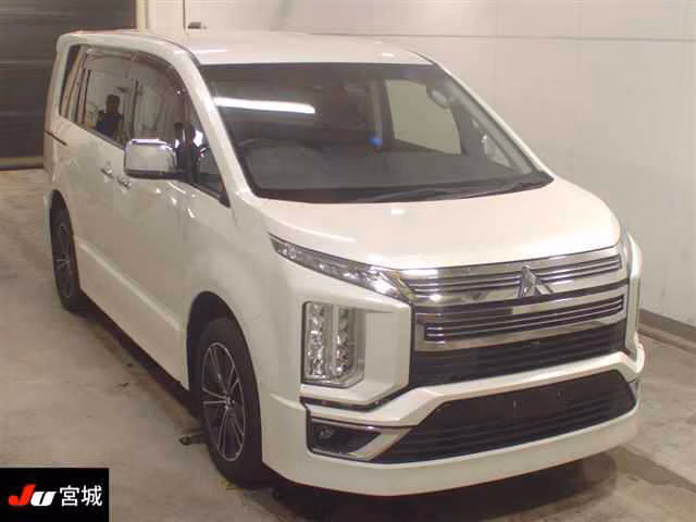 MITSUBISHI DELICA D:5