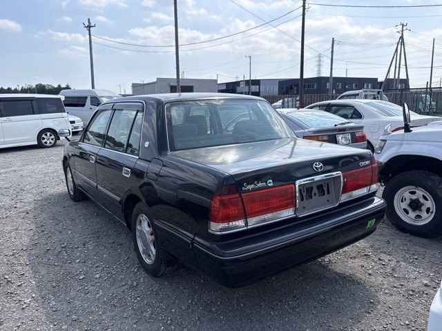 TOYOTA CROWN