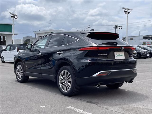 TOYOTA HARRIER