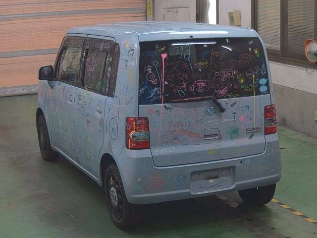 DAIHATSU MOVE CONTE