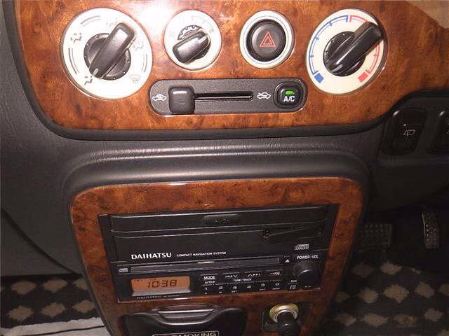 DAIHATSU MIRA GINO