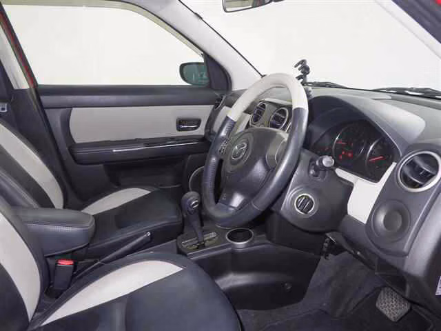 MAZDA VERISA