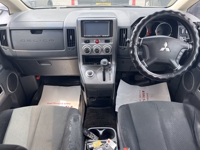 MITSUBISHI DELICA D:5