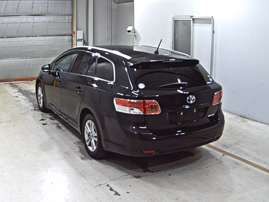 TOYOTA AVENSIS
