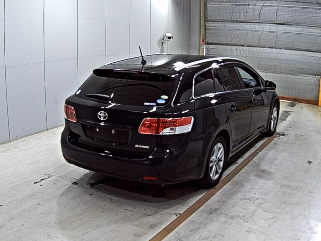TOYOTA AVENSIS