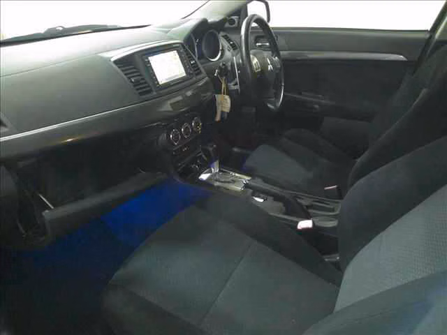 MITSUBISHI LANCER