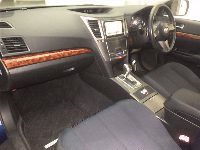 SUBARU LEGACY