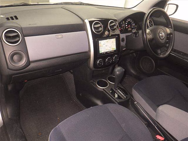 MAZDA VERISA