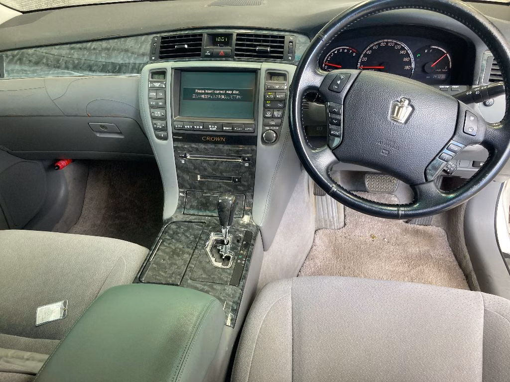TOYOTA CROWN