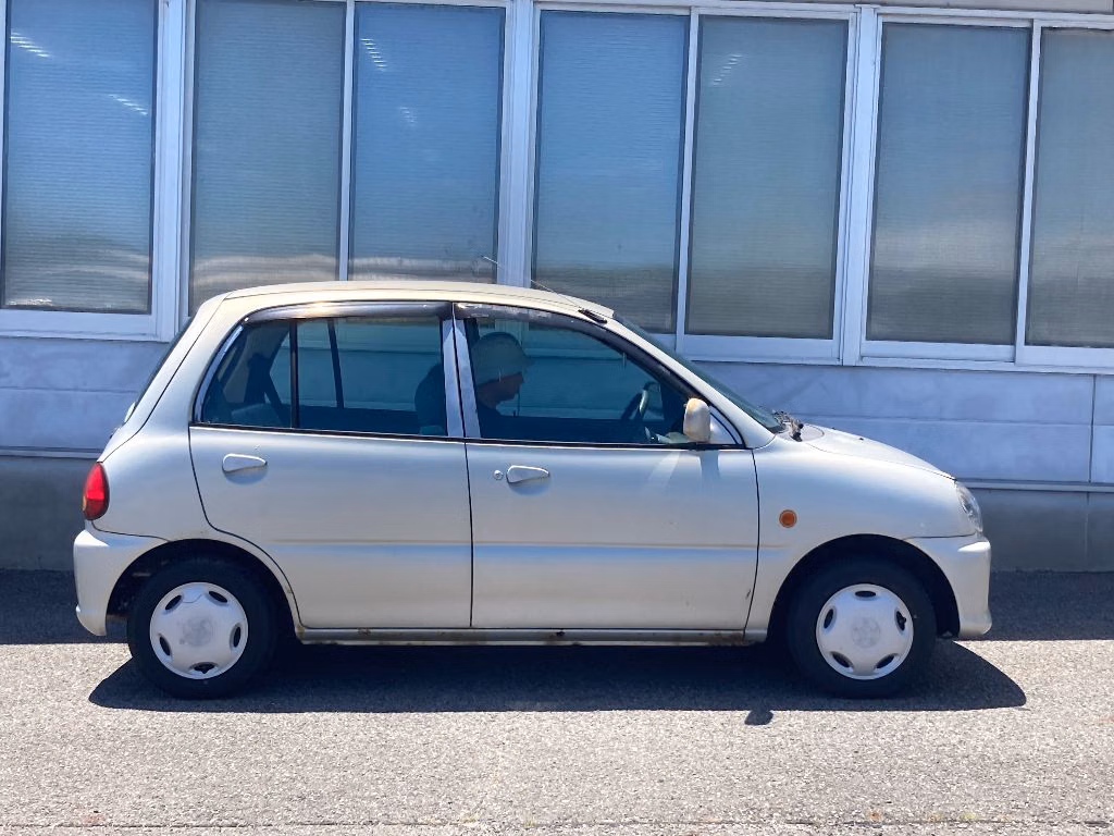 MITSUBISHI MINICA