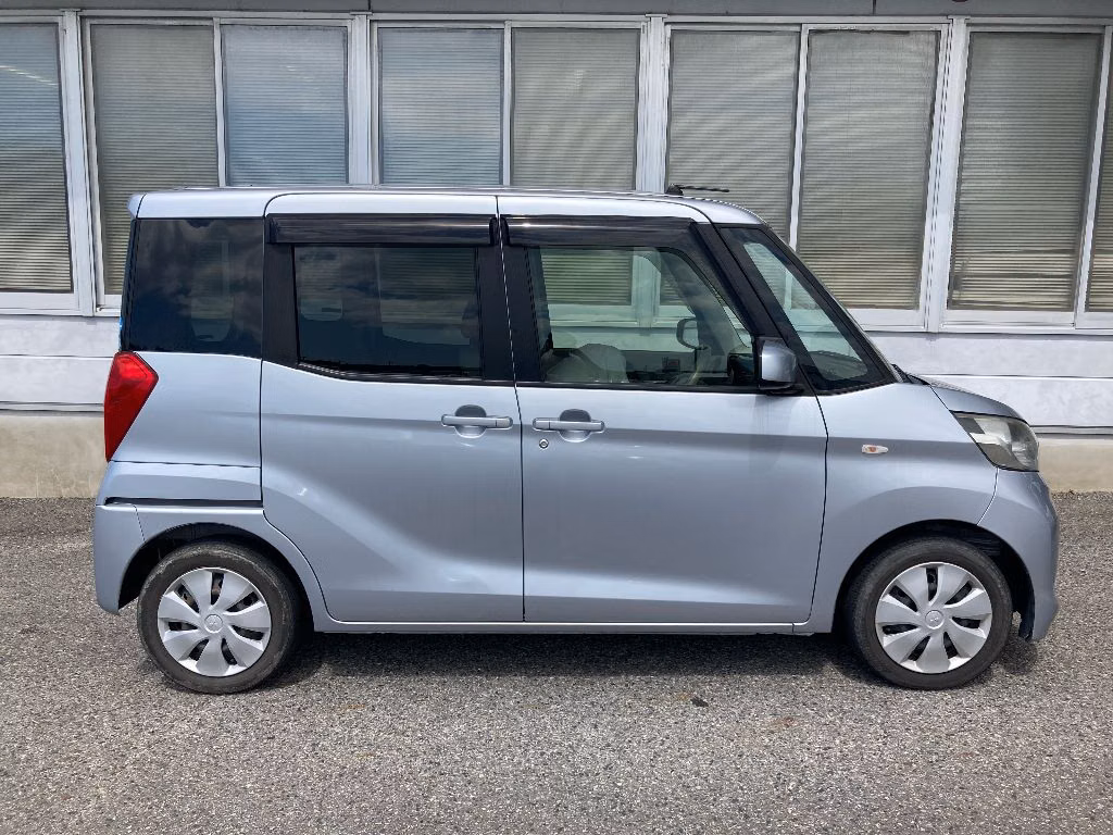 MITSUBISHI EK SPACE