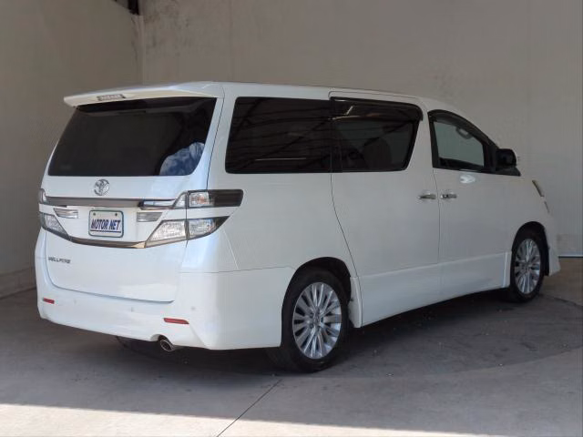 TOYOTA VELLFIRE