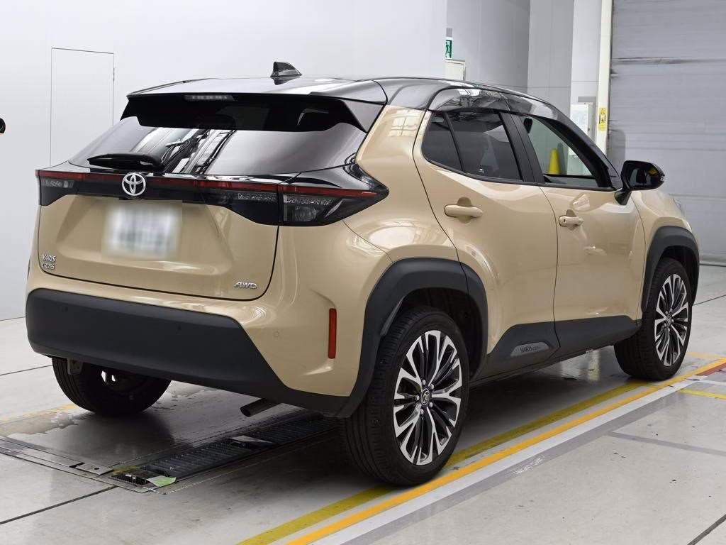 TOYOTA YARIS CROSS